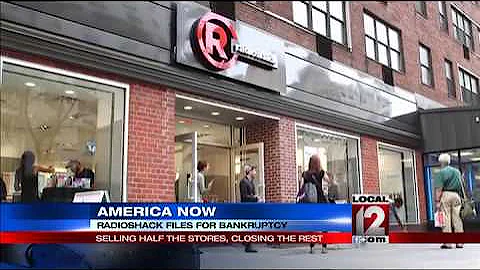 Radioshack files for bankruptcy, plans deal with Sprint