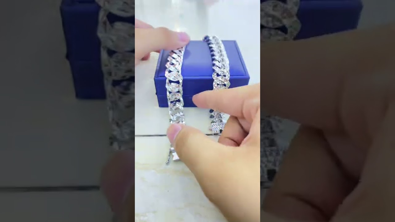 Lắc tay cắt giác kim cươngChất liệu: bạc xi vàng... - youtube