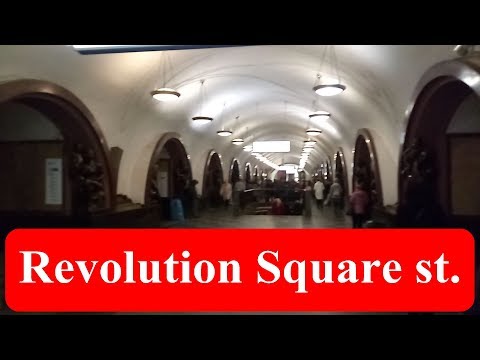 Video: Bagaimana Untuk Pergi Dari Stesen Metro Teatralnaya Ke Stesen Revolution Square