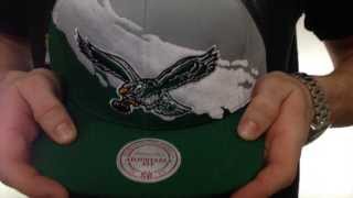 Eagles 'PAINTBRUSH SNAPBACK' Grey-White-Green Hat by Mitchell & Ness
