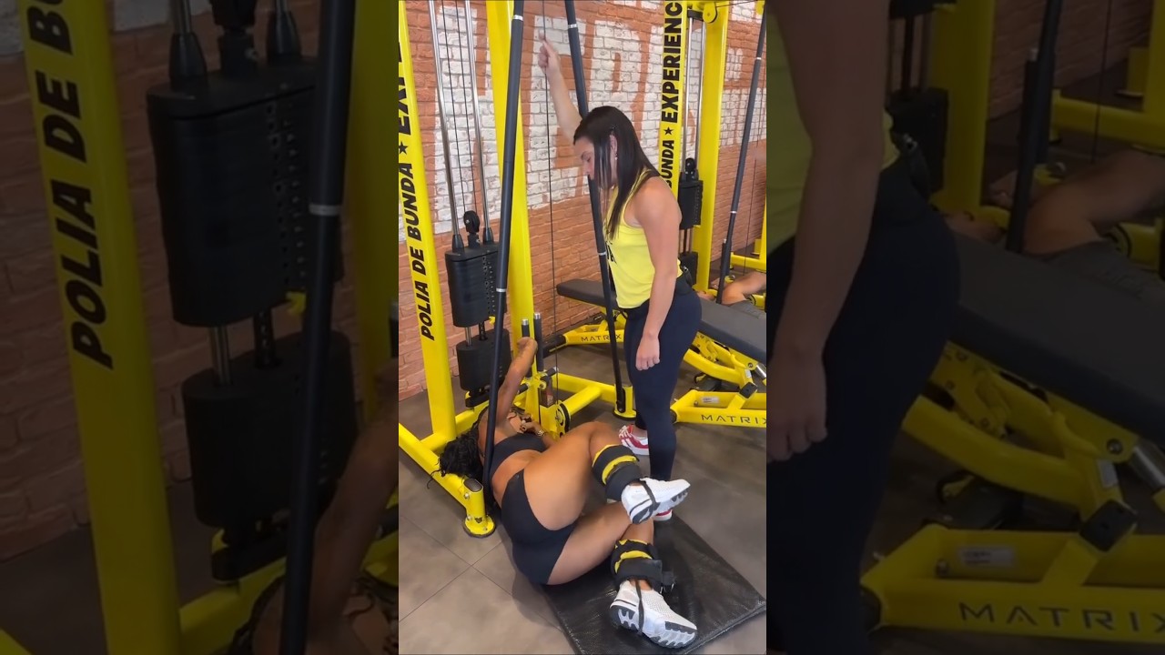Treino Focado em GLÚTEOS Team Carol Vaz 