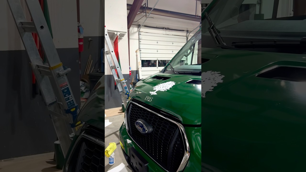 Vinyl installation for Old Oaks Country Club 🍃🎨 