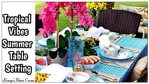 Tropical Outdoor Tablescape | Tropical Farmhouse Patio Decor | Summer Porch Decorating Ideas