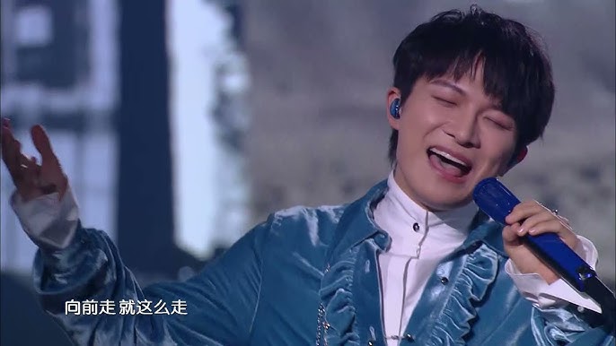 周深触不可及外滩大巴上的演唱太美了 东方卫视中秋梦幻夜 Youtube 周深触不可及外滩大巴上的演唱太美了 东方卫视中秋梦幻夜 Youtube