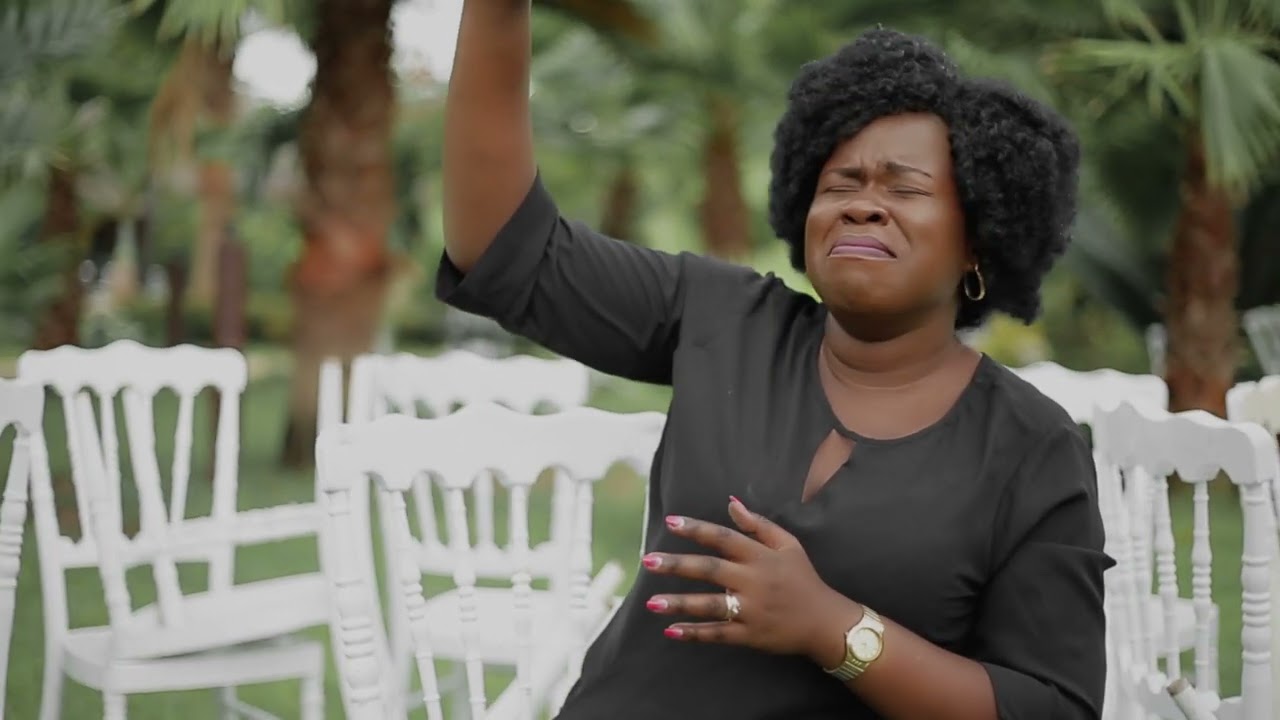 Vaileth Mwaisumo -Moyo umechoka/Nigange ( Official Video) 