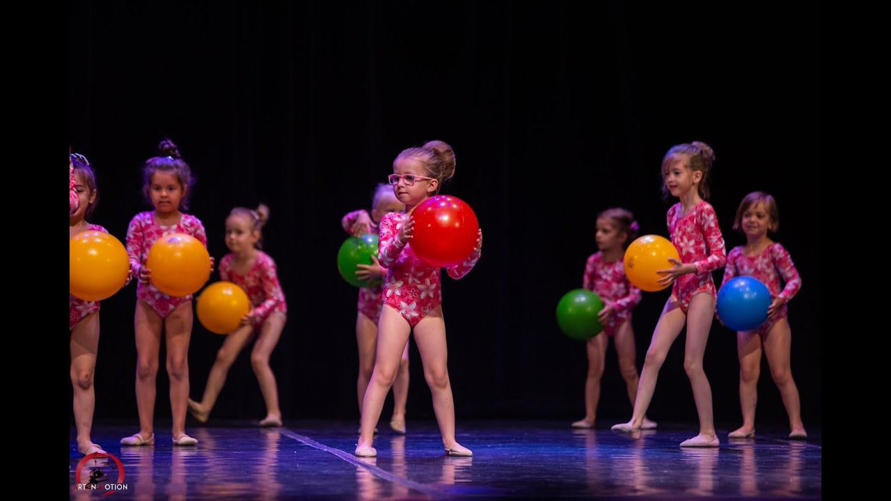 Vizsgaelőadás 2022 - Ovis csoport labda gyakorlat