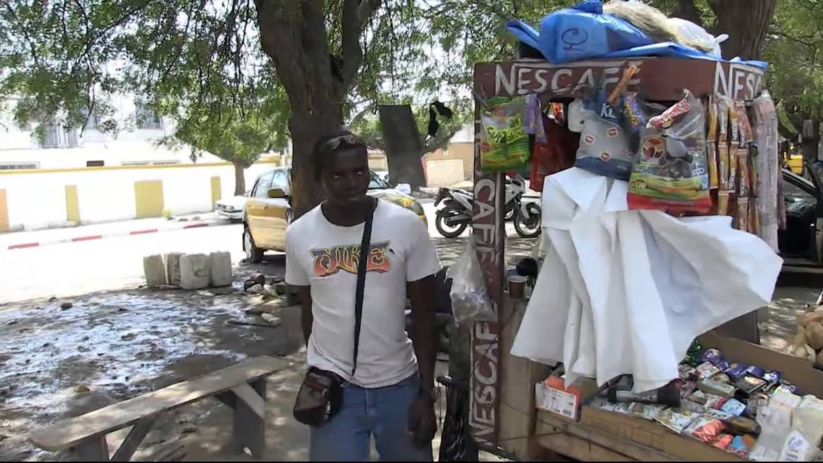 Pharrell Williams - Happy (We are happy from Dakar Sénégal) 