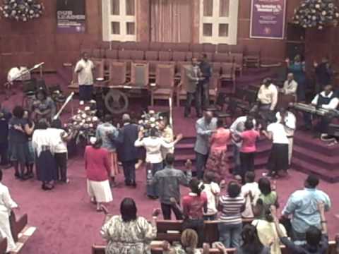 COGIC Min. Kellen Brooks "Amazing Grace" Alter Call