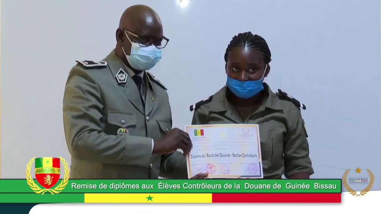 Sénégalaise: Cérémonie de remise de diplômes aux élevés contrôleurs de douane Bissau guinéens
