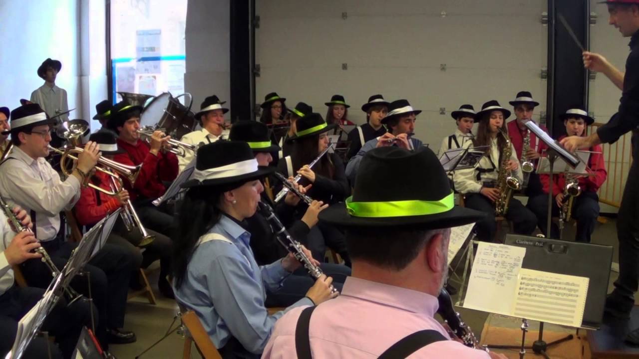 Paquita La Vergaresa +  Pello Ziri Ziri + Galtza Aundi (Tolosako Inauteriak; Herrikoiak)