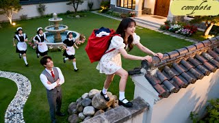 La princesa reencarnó como esposa odiada del CEO;intentó huir por muro,pero él la atrapó: “¿Cariño?”