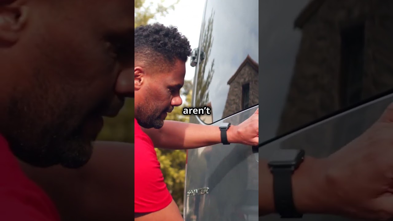 Amazon Shuts Down Quebec Facilities, Cuts 2,000 Jobs 