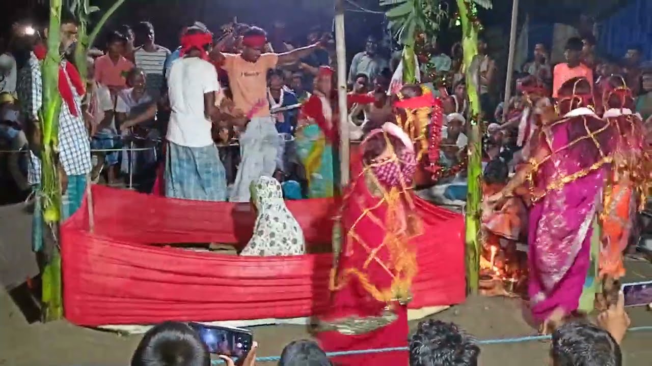 Behula lakhindar gaan। বেহুলার গান গেয়ে কবিরাজী করছে #behula #kobiraj #behula_song # gaan