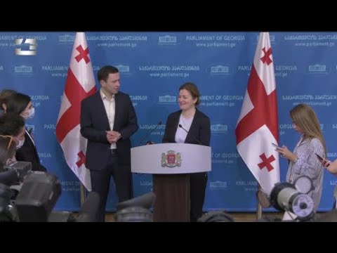 „ლელო“ მოსამართლეების დანიშვნის შეჩერებას ითხოვს- სპეციალური ბრიფინგი პარლამენტში