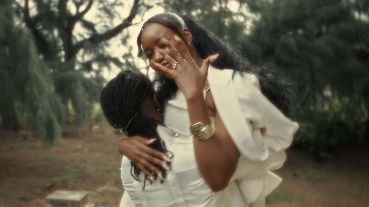 Guarda FJB - SOMOPE (OFFICIAL VIDEO) su YouTube Guarda FJB - SOMOPE (OFFICIAL VIDEO) su YouTube