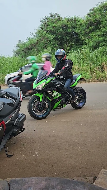 DIKIRA NINJA 250 GAK TAUNYA MOGE 650CC 2 CYLINDER,..😅