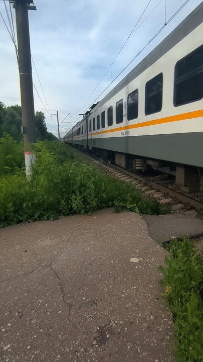 эп2д-0011 с поездом Москва-Калуга на перегоне Ворсино-Балабаново ...