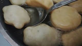 5 Dakikada Bi̇r Bardak Kaynar Su 2 Bardak Un Balon Gi̇bi̇ Lezzetli̇ Pi̇şi̇ler