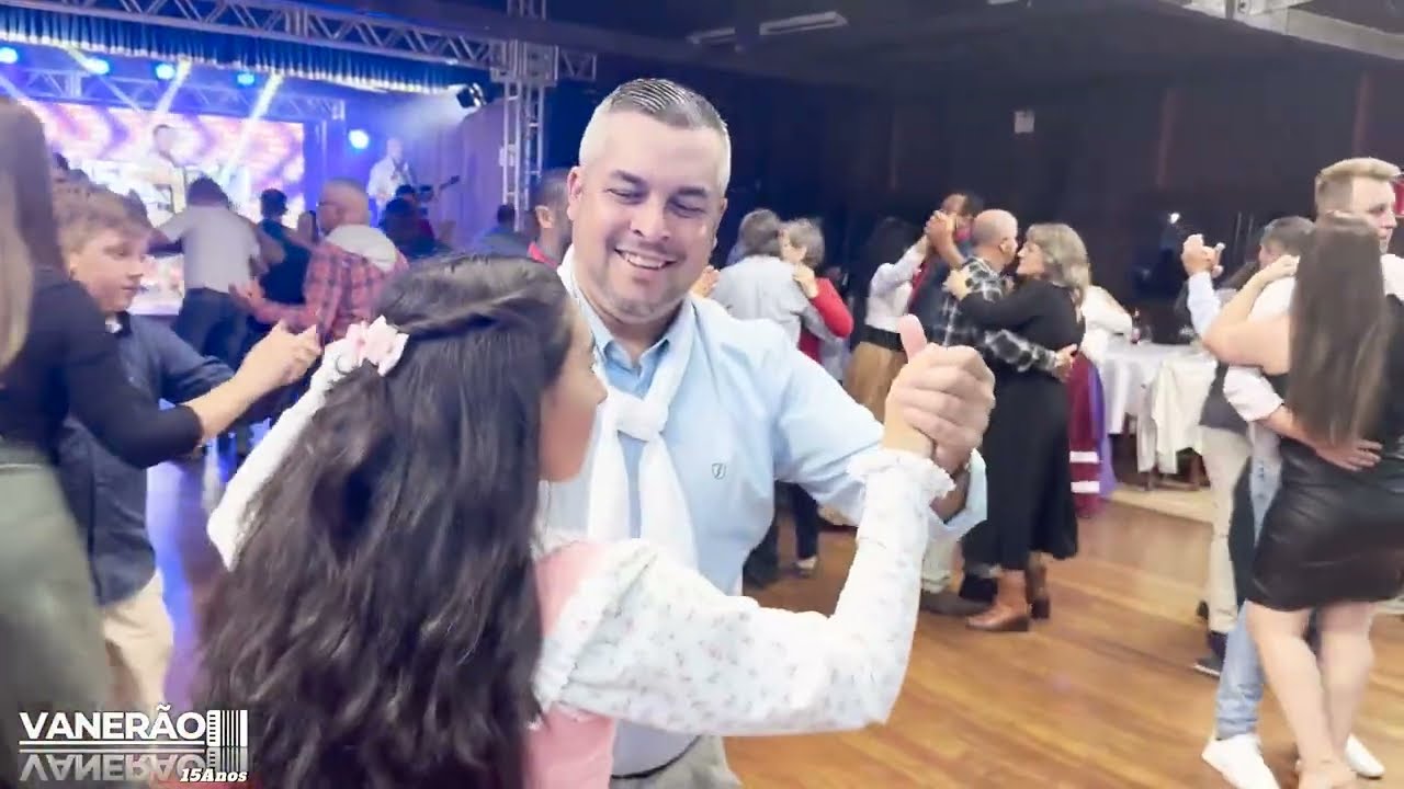 Uma hora de Bailes na Serra Gaúcha com Grupo Vanerão