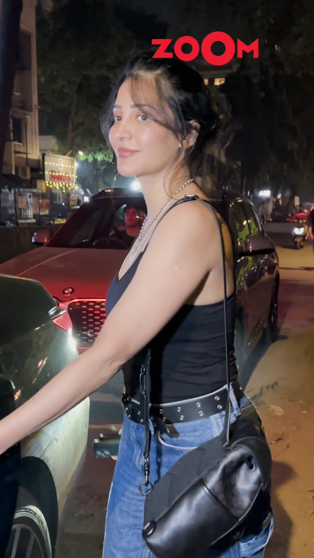 Shruti Haasan Rocks a Cool Casual Look on Her City Outing ? #shrutihaasan #shorts