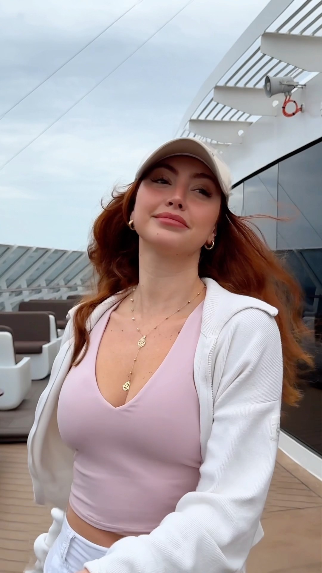 She’s the NEW face of Sephora ??