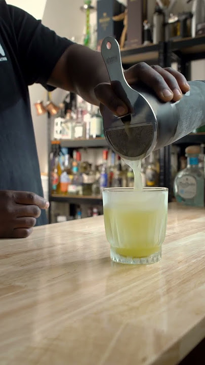 How to make a 🫑 AY3 – BRIGHT &  GREEN 🫑 with LELE | COCKTAIL with TEQUILA