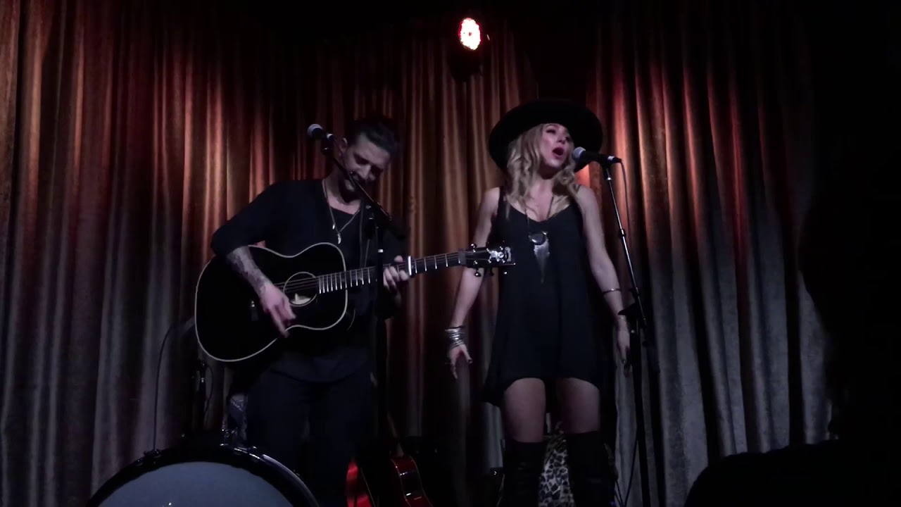 Alexander Jean Head High (Live at The Hotel Cafe on 3/25/2016) YouTube