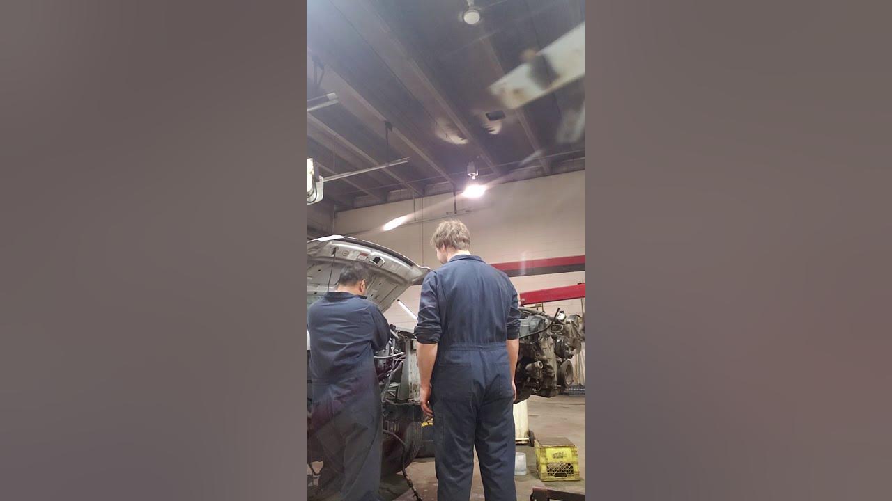 5.4 Ford engine - YouTube