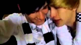 cute emo boys kiss! gay