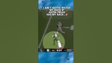 Justin Fields to the Rescue! 💥 Unbelievable Play #nfl #ncaafootball #shorts #justinfields #playoffs