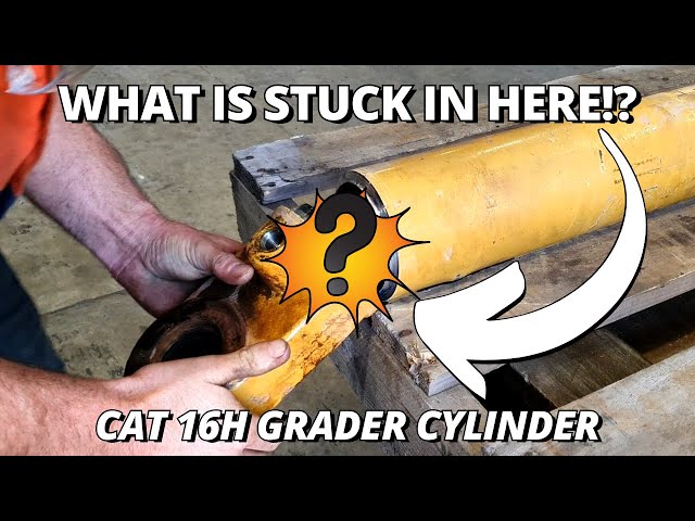 Repair DAMAGED Hydraulic Cylinder for CAT 16H Motor Grader | Machining & Welding class=