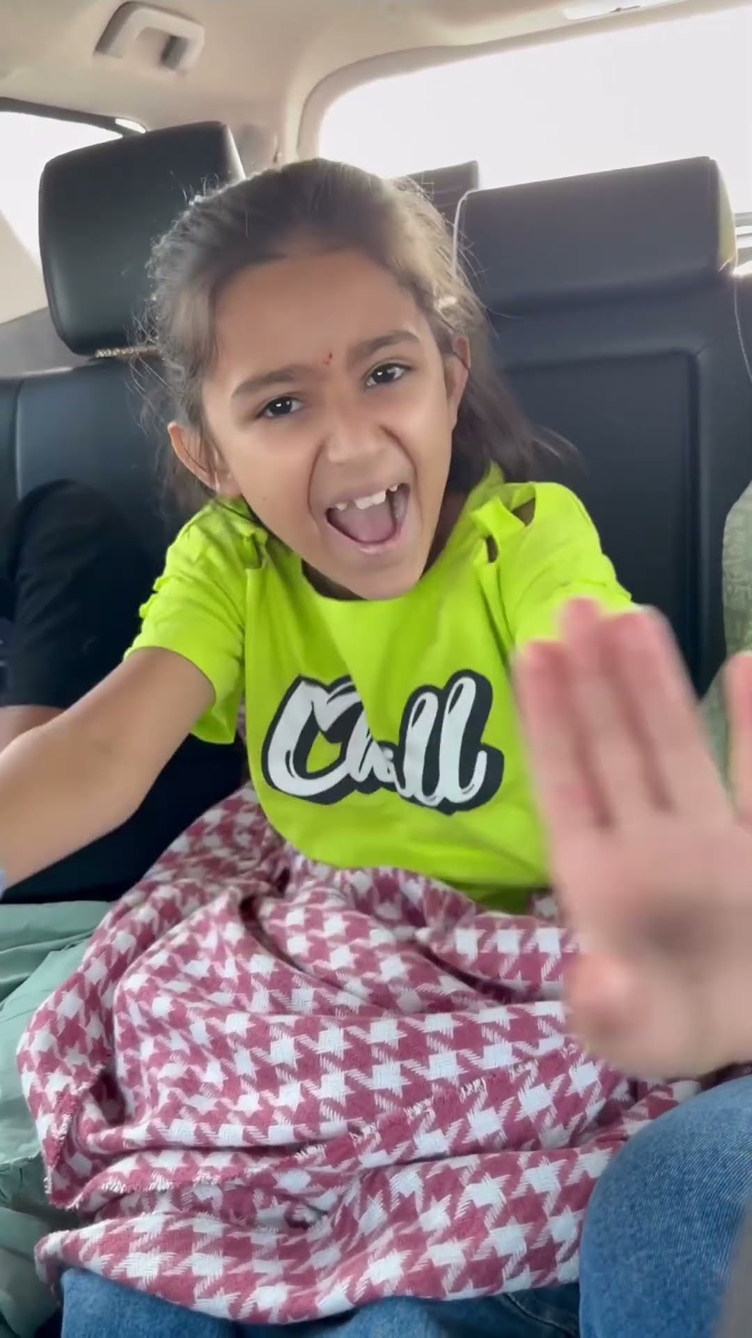 Maahi Dance in car ko kon kon subscribe karega ????
