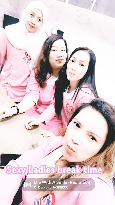 Sexy Ladies break time