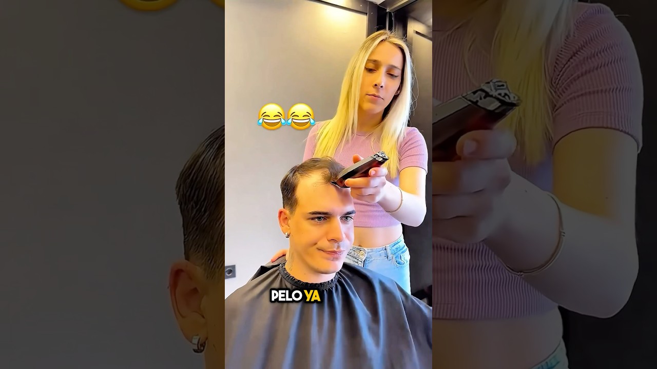 Este tipo se cortó su propio cabello