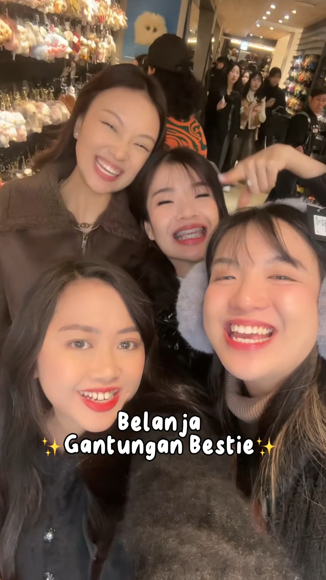 GANTUNGAN BESTIE? VILMEI TERLUPAKAN WELL??? | Klara Tania #shorts
