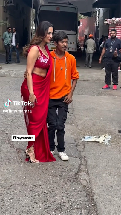 Malika with a golden heart ❤️ #bollywood #100k #subscribe #love #viral #like #500k #malika