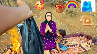 Download Lagu Kind Hands: A Bond of Love and Support in the Harsh World of Nomads🫂🫶🙏 MP3 Download Lagu Kind Hands: A Bond of Love and Support in the Harsh World of Nomads🫂🫶🙏 MP3