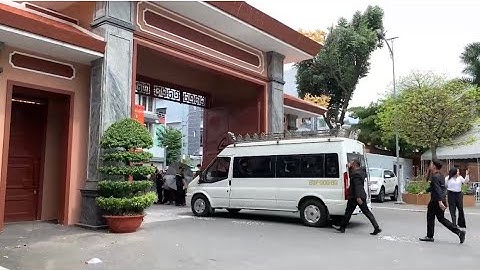 KIM TIỂU LONG, LÂM KHÁNH CHI TIỄN ĐƯA NSƯT QUÝ BÌNH #kimtieulong #lamkhanhchi #mientay #trending