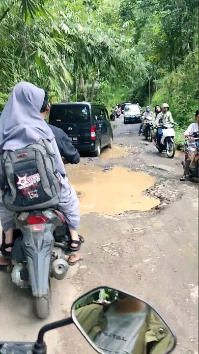 Backsound Suara Kendaraan di Jalan Berlobang#backsound#suarakendaraan #jalanberlobang#shorts