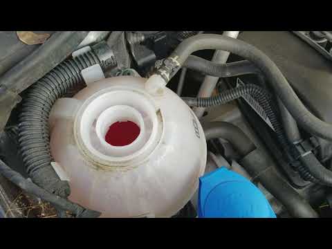 Comment ajouter du liquide de refroidissement / antigel 2016 VW Jetta