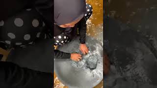 The Process Of Finding Gold Finding Gold In Bedrock Fragments Finding Gold Nuggets Worth 2500