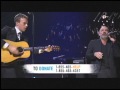Capture de la vidéo Chris Martin Of Coldplay + Rems Michael Stipe: Losing My Religion 121212Concert