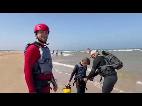 Beginner Group Kite Lessons with Kite Maroc