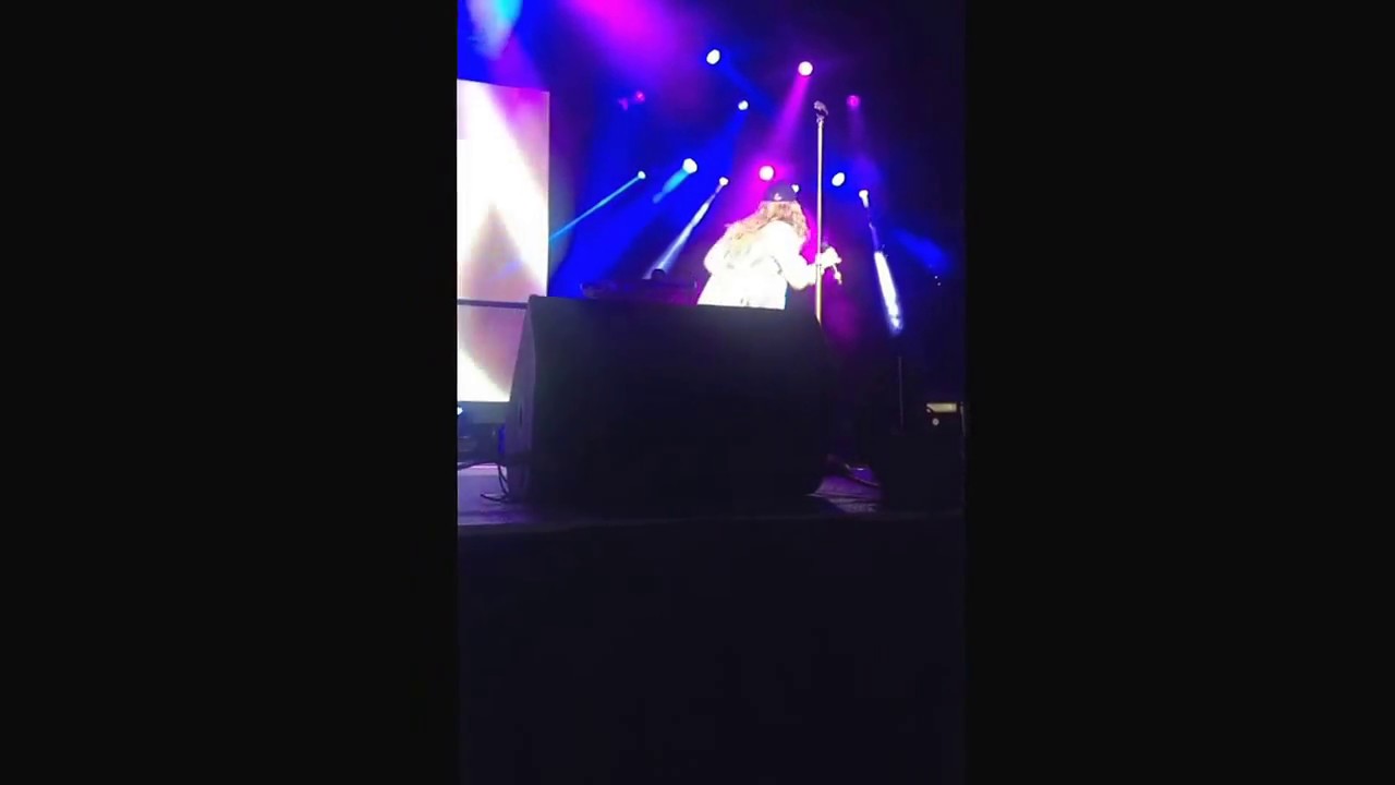 Kissmas bash buffalo YouTube