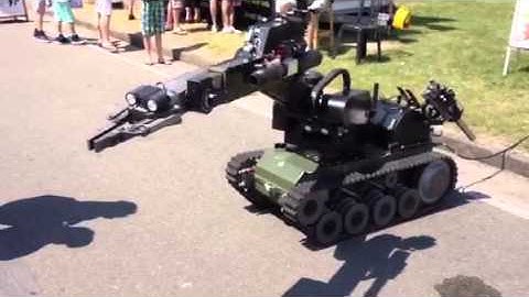 Bomb disposal robot (Navy Days Zeebrugge 2013)