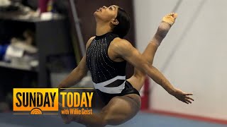 Gabby Douglas returns to gymnastics after 8 years