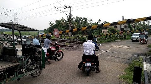 Gateman Trouble | Public are So busy Randomly Crossing Speedy Train Just Skip Railroad Yard