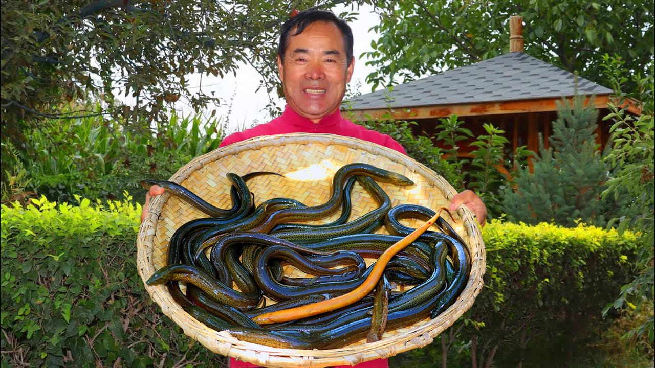 4 кг хрустящего жареного угря, приготовленного в остром бульоне с перцем! Взрыв вкуса!