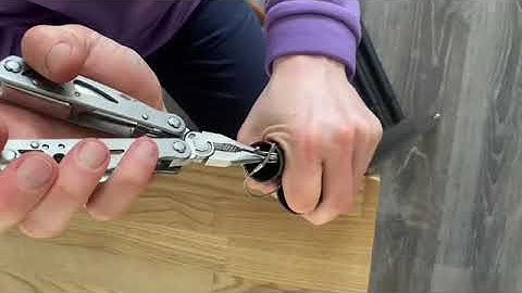 HOW TO: Reinstall a wire pole connector on your QUICKPLAY goal/net base frame