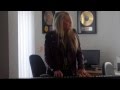 Capture de la vidéo Macy Kate Visits All Access Music Group And Performs Her Song, "Ricochet"